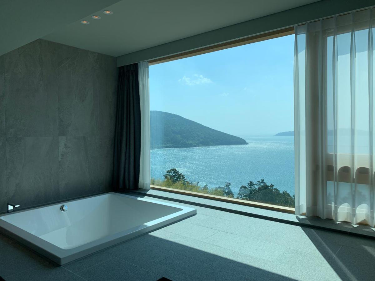 Hotel Sang Sang & Private Sang Sang Pool Villa Geoje Extérieur photo