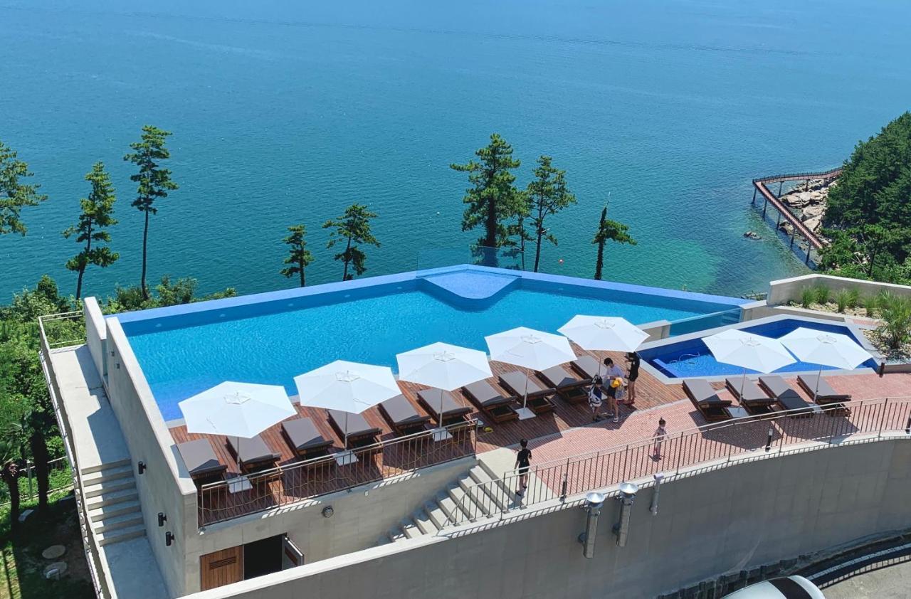 Hotel Sang Sang & Private Sang Sang Pool Villa Geoje Extérieur photo