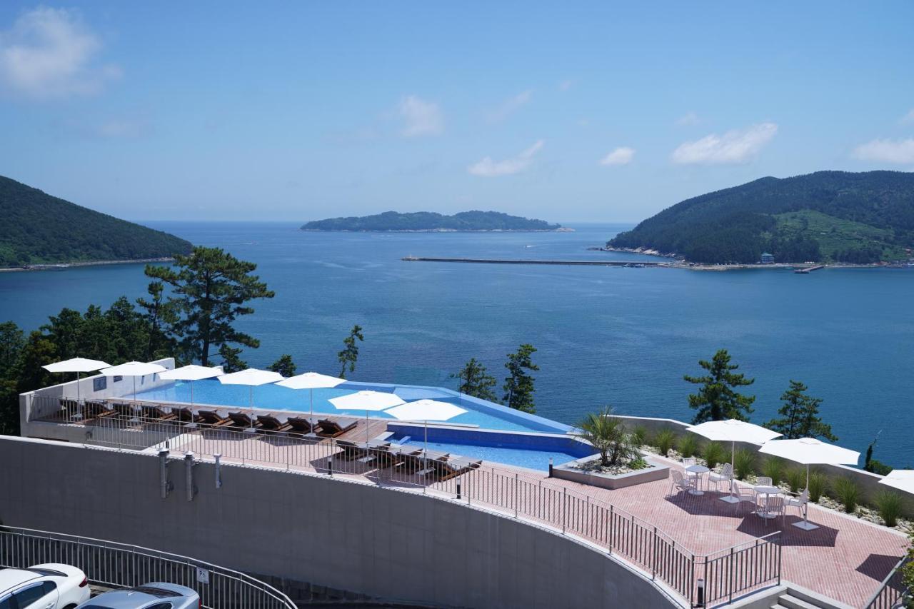 Hotel Sang Sang & Private Sang Sang Pool Villa Geoje Extérieur photo