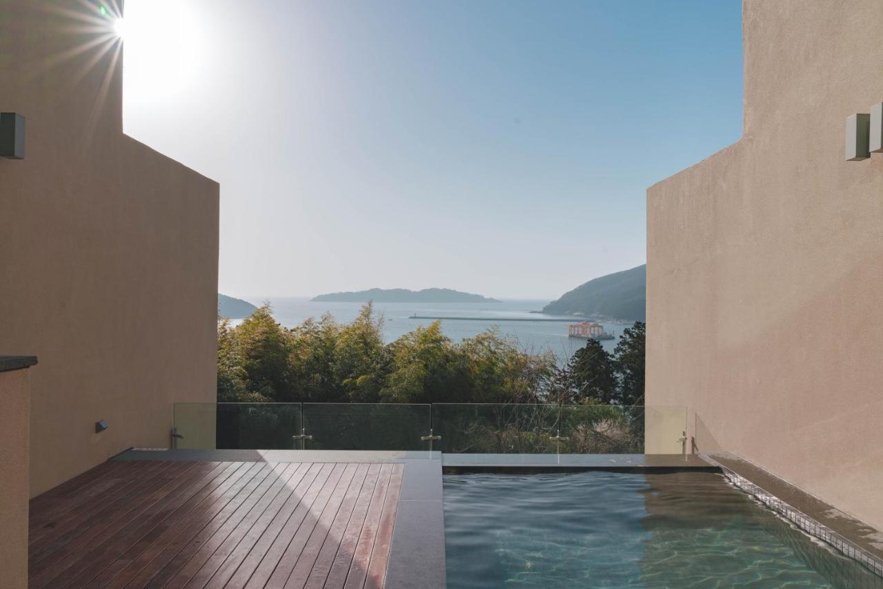 Hotel Sang Sang & Private Sang Sang Pool Villa Geoje Extérieur photo