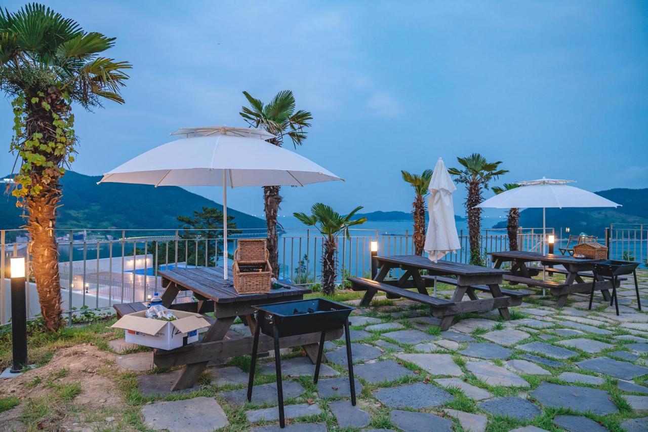 Hotel Sang Sang & Private Sang Sang Pool Villa Geoje Extérieur photo