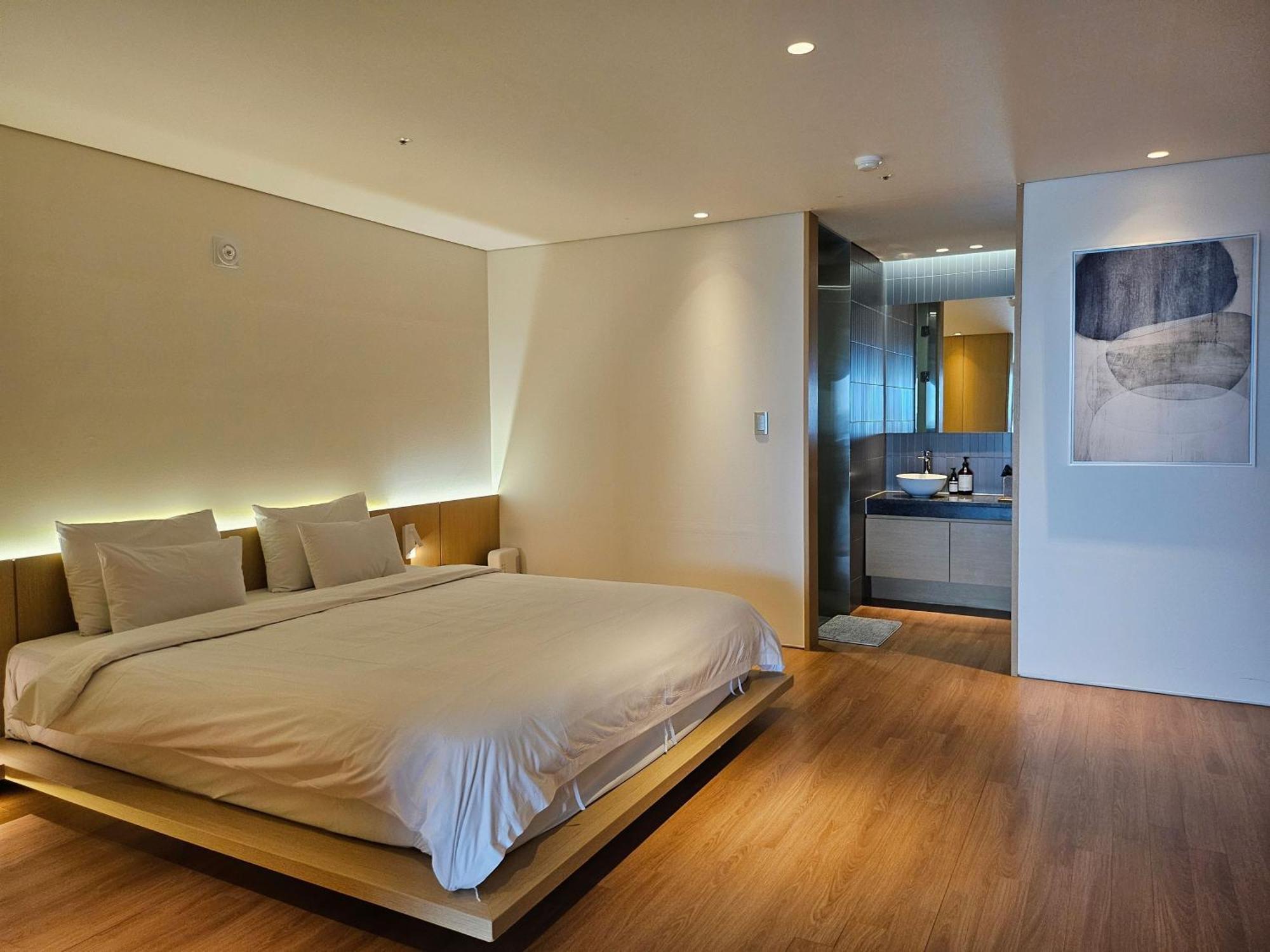 Hotel Sang Sang & Private Sang Sang Pool Villa Geoje Extérieur photo